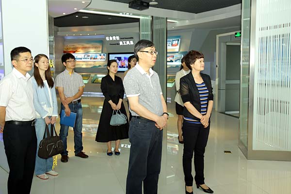 共青團(tuán)云南省委副書記景絢一行到云天化集團(tuán)調(diào)研共青團(tuán)工作